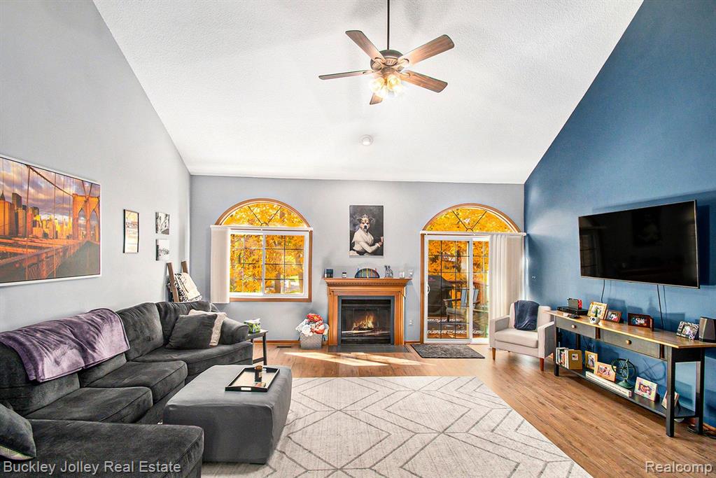 928 WOODRIDGE HILLS Drive, 83, Brighton, MI 48116 — Photo 6