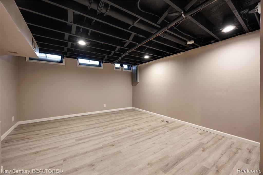 1720 Westbrook Drive, Madison Heights, MI 48071 — Photo 20