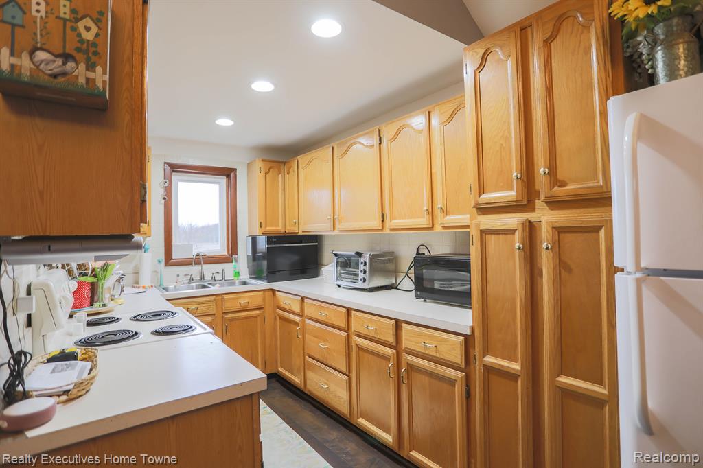 6123 FARGO Road, Greenwood, MI 48006 — Photo 24