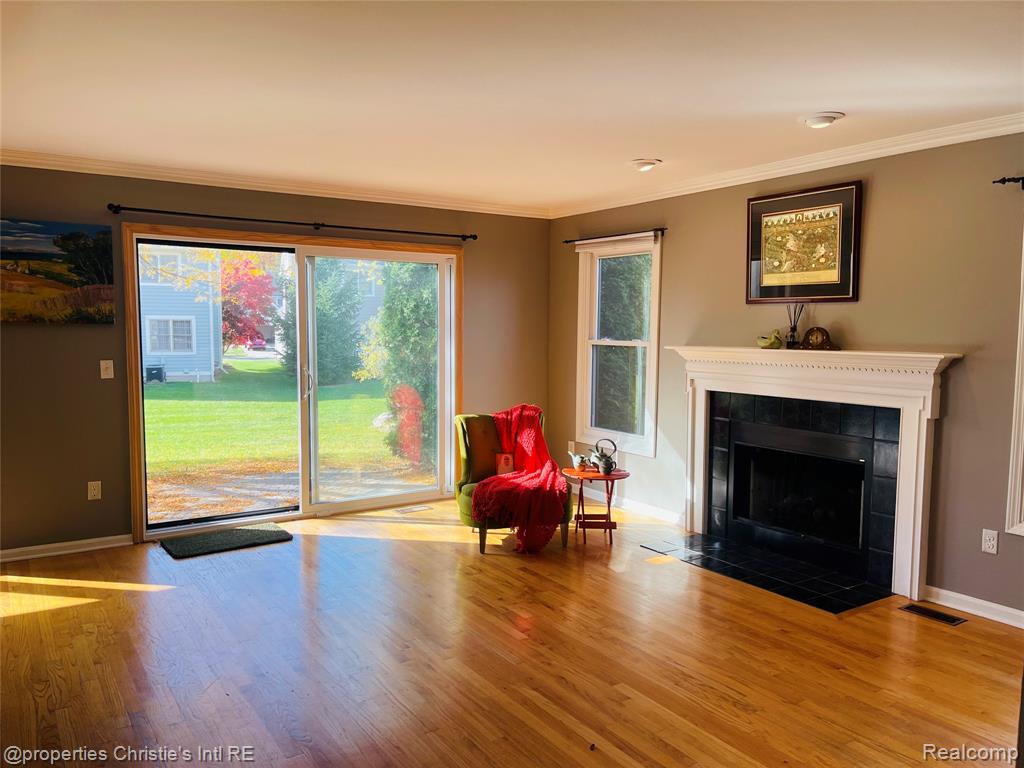 852 Linden Way, Auburn Hills, MI 48326 — Photo 19