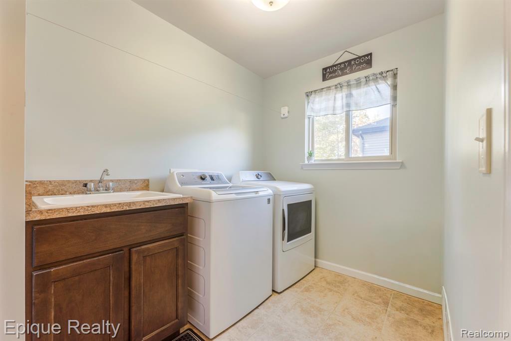 3681 S Athanasia Way S, Fort Gratiot, MI 48059 — Photo 23