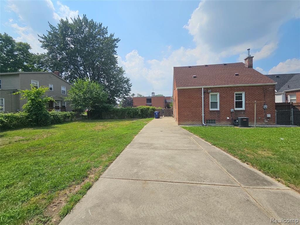 9938 Royal Grand, Redford, MI 48239 — Photo 16