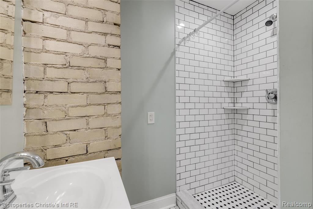 17394 Warrington Drive, Detroit, MI 48221 — Photo 42
