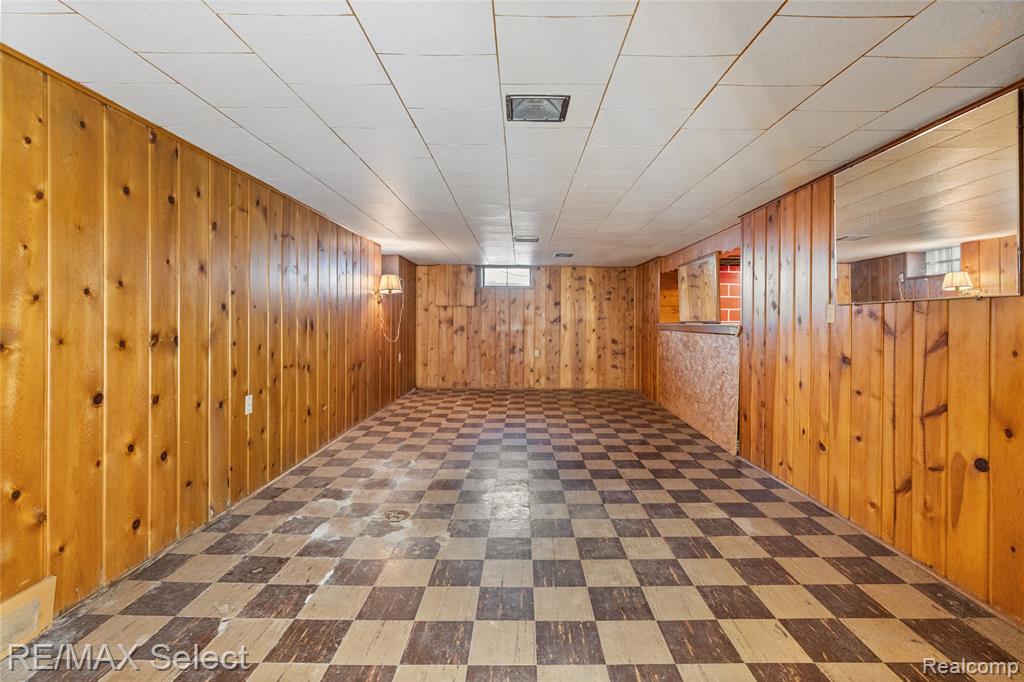 4298 Farmcrest Street, Burton, MI 48509 — Photo 27