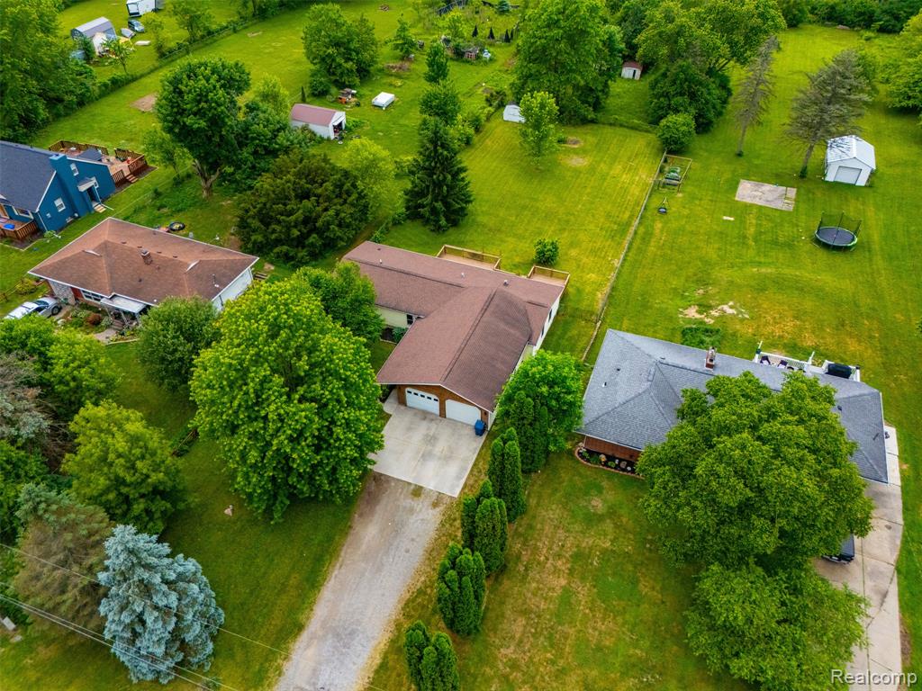 4420 Dublin Road, Burton, MI 48529 — Photo 47