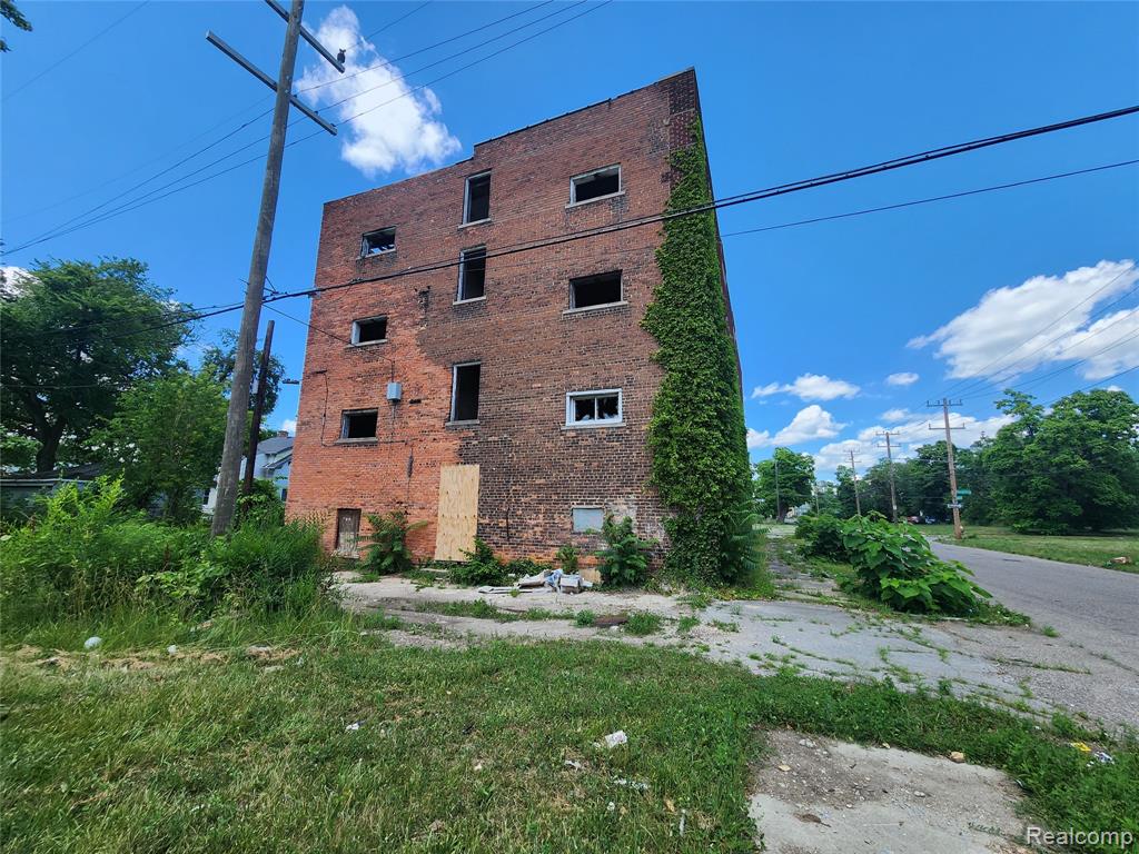 2903 MONTGOMERY Street, Detroit, MI 48206 — Photo 6