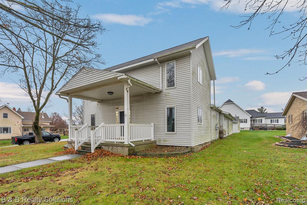 7493 S SAGINAW Street, New Lothrop, MI 48460 — Photo 4