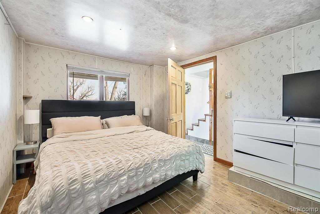 8128 Halfway Drive, Brighton, MI 48116 — Photo 24