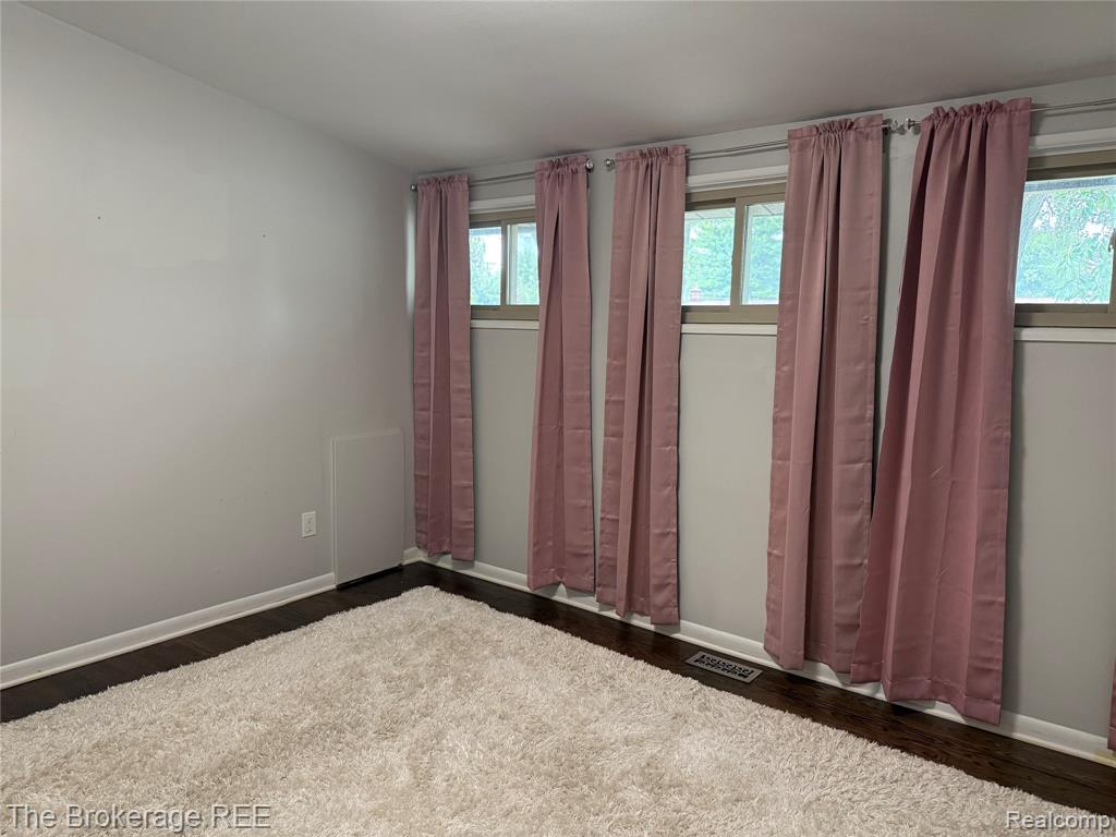 9248 Idaho Street, Livonia, MI 48150 — Photo 31