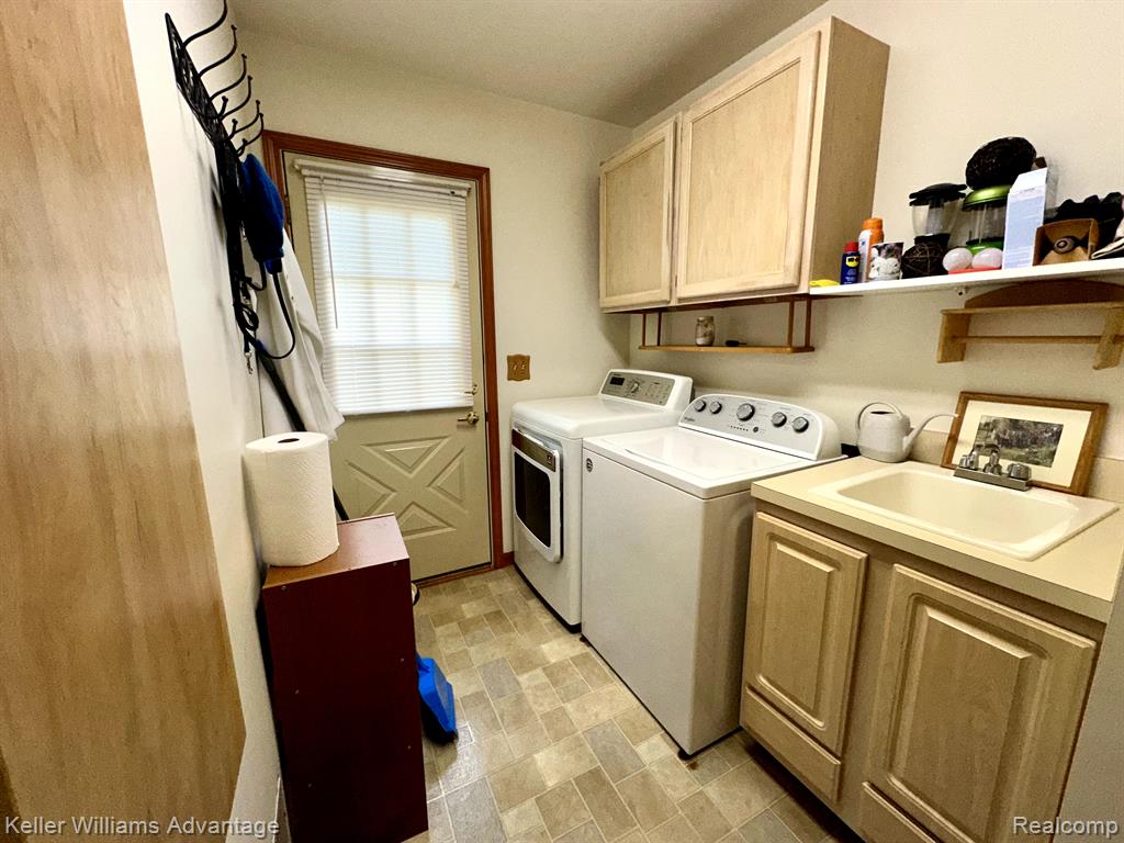 24297 Simmons Drive, Novi, MI — Photo 21