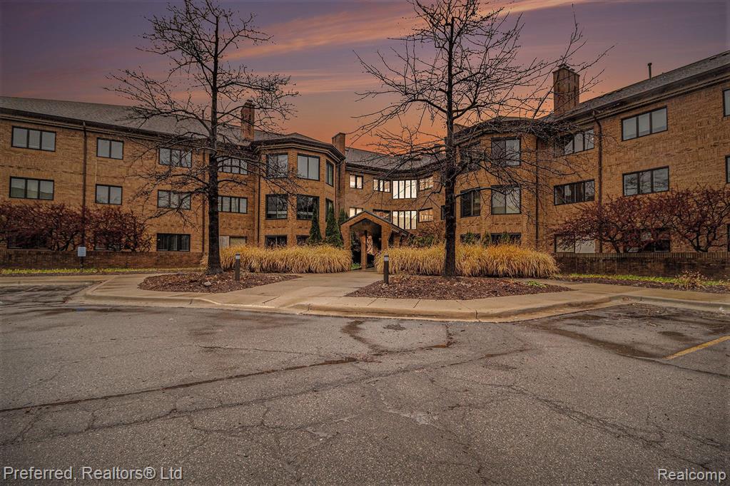 2125 NATURE COVE Court, 101, Ann Arbor, MI 48104 — Photo 6