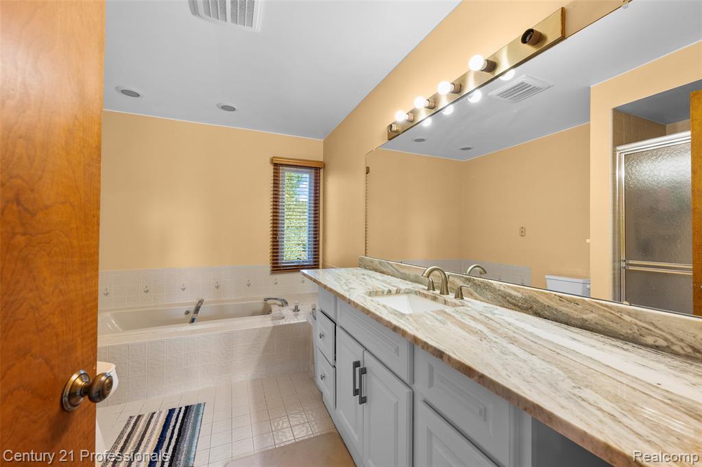 4310 Birch Run Drive, Troy, MI 48098 — Photo 26