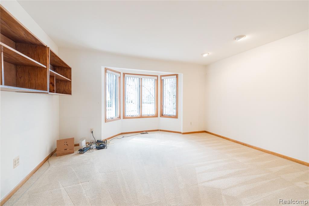 27981 Elba Road, Grosse Ile, MI 48138 — Photo 35