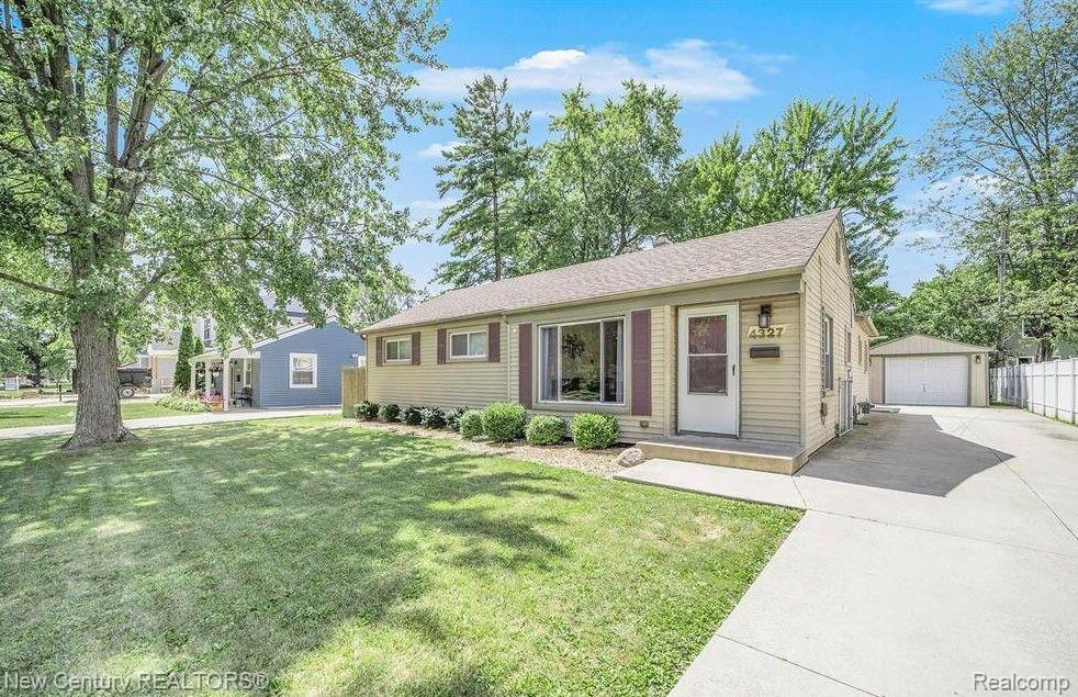 4327 Hampton Blvd, Royal Oak, MI 48073 — front exterior