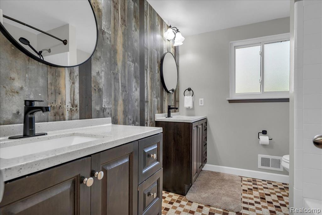 9836 Rose Street, Taylor, MI 48180 — Photo 24