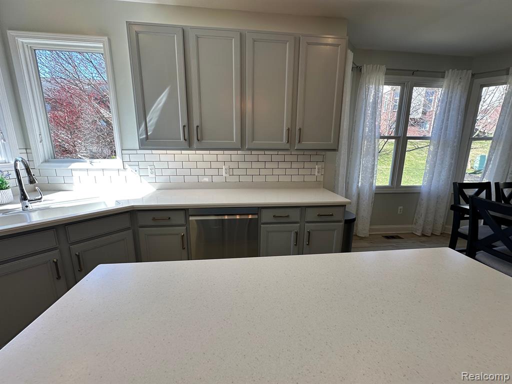 16983 COURVILLE Drive, Northville, MI 48168 — Photo 24