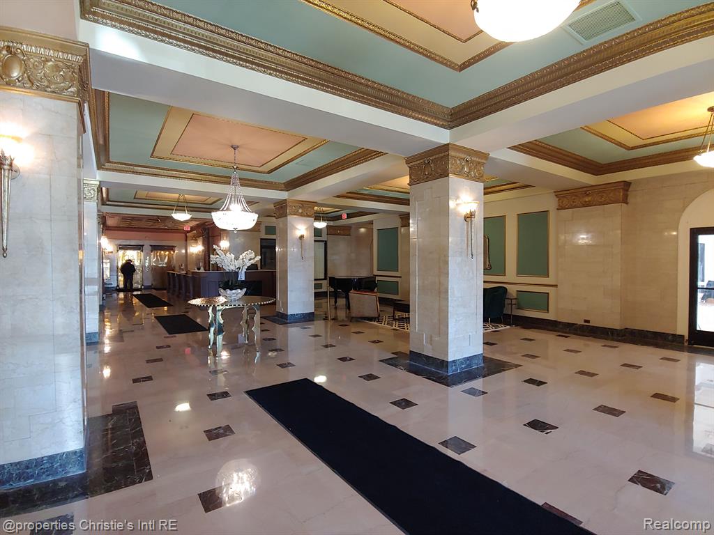 15 E KIRBY Street, 725, Detroit, MI 48202 — Photo 2