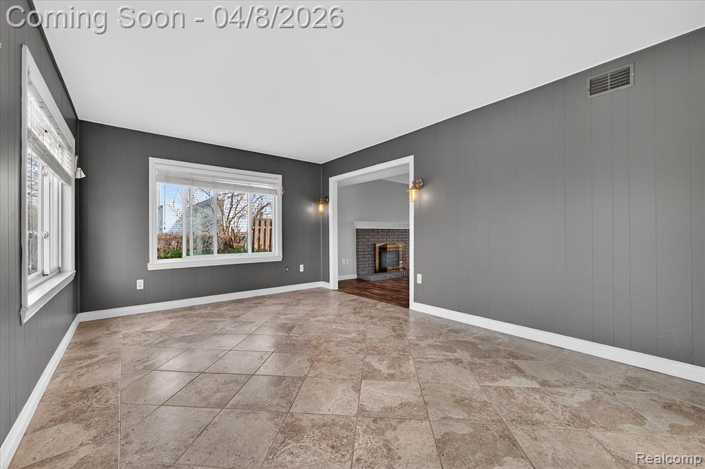 22184 Derby Road, Woodhaven, MI 48183 — Photo 11
