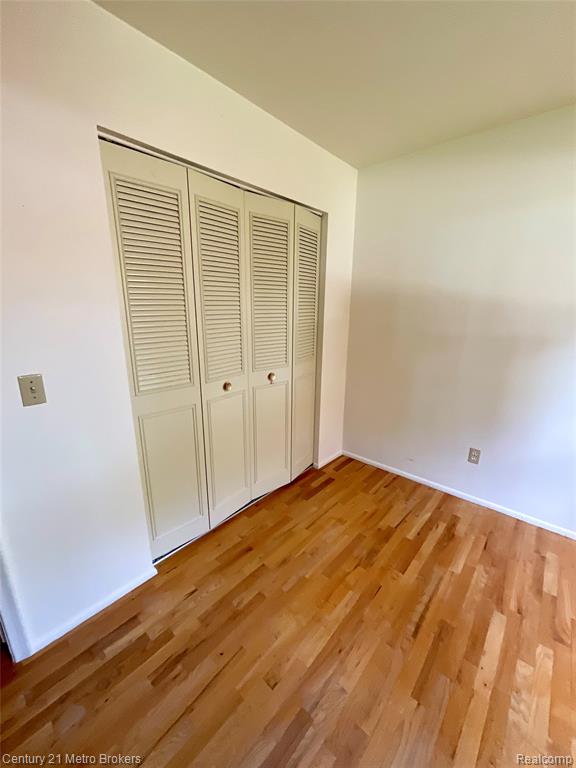 6272 Elro Street, Burton, MI 48509 — Photo 32