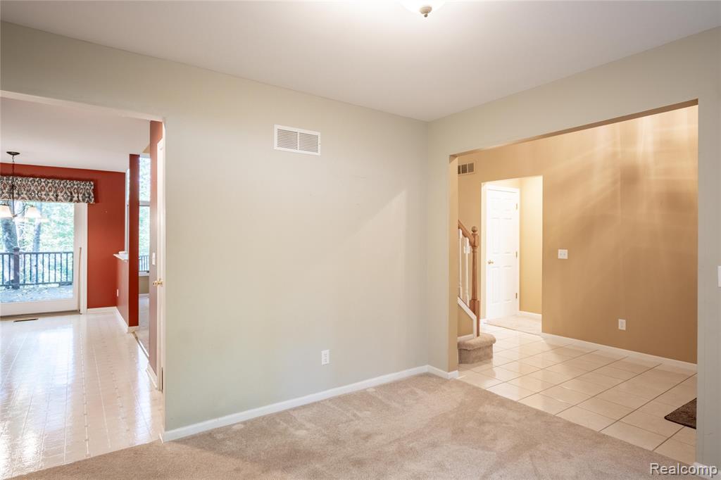 11410 Tall Shadows Court, Pinckney, MI 48169 — Photo 8