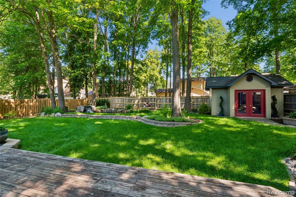 5327 Olde Saybrooke Road, Grand Blanc, MI 48439 — Photo 29