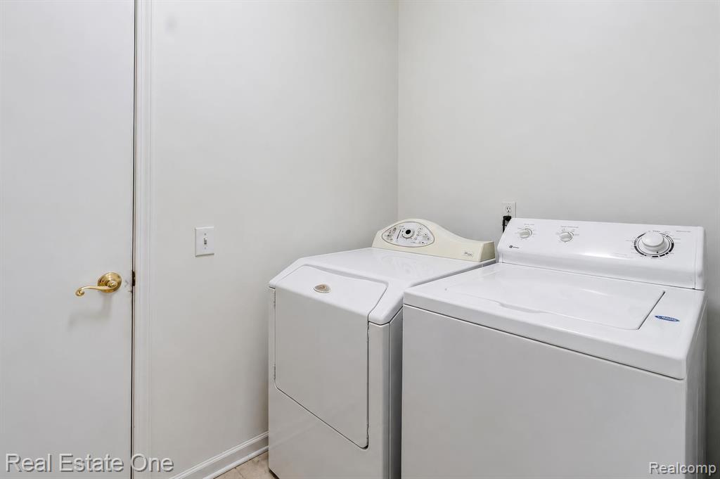 3622 Camden Court, Auburn Hills, MI 48326 — Photo 19