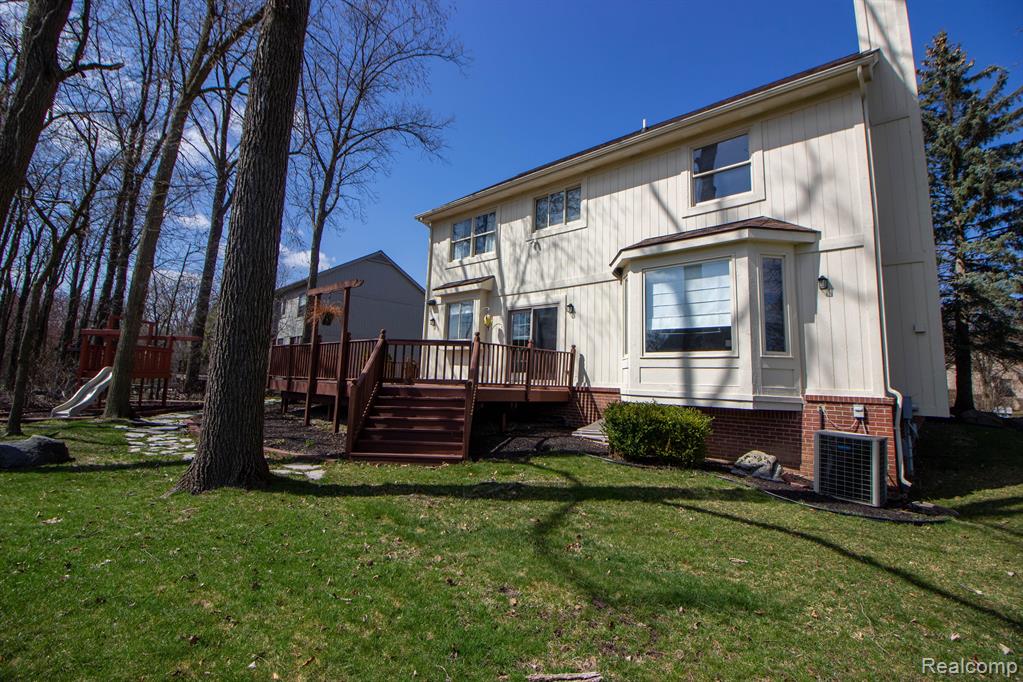 40655 PAISLEY Circle, Novi, MI 48377 — Photo 18