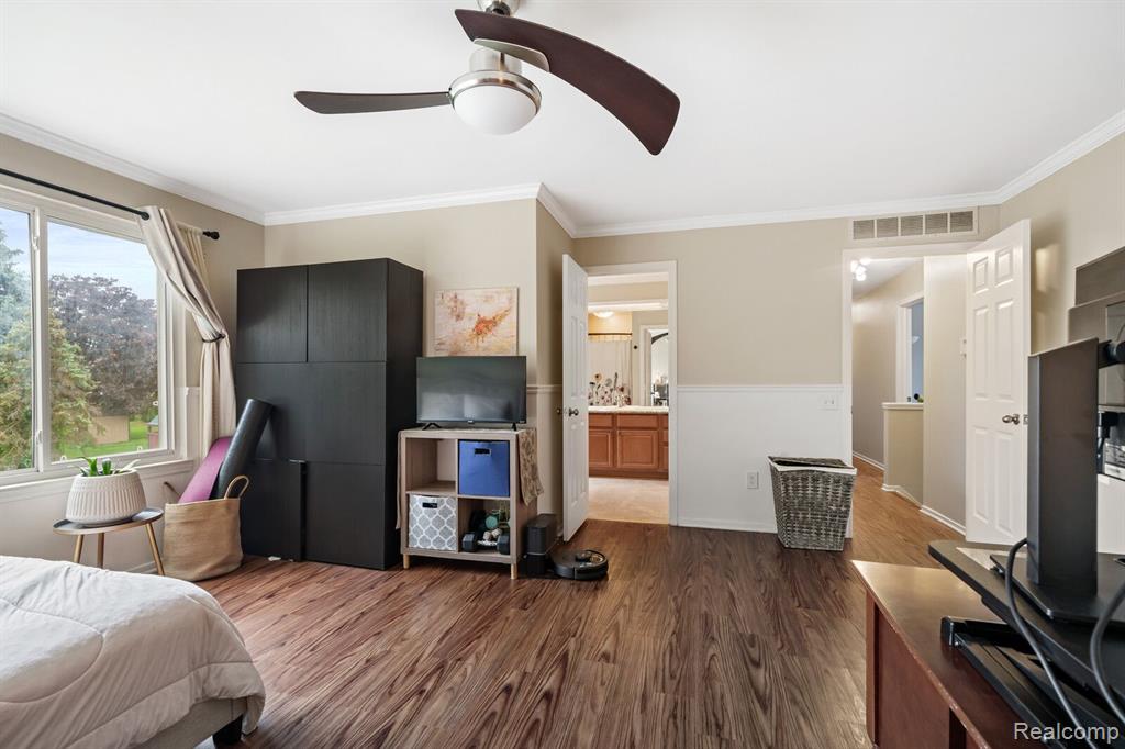 5472 CHARRINGTON, West Bloomfield, MI 48324 — Photo 16