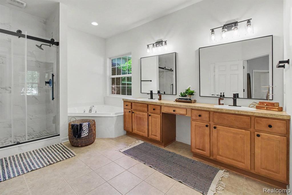 49756 Great Falls Road, Canton, MI 48188 — Photo 21