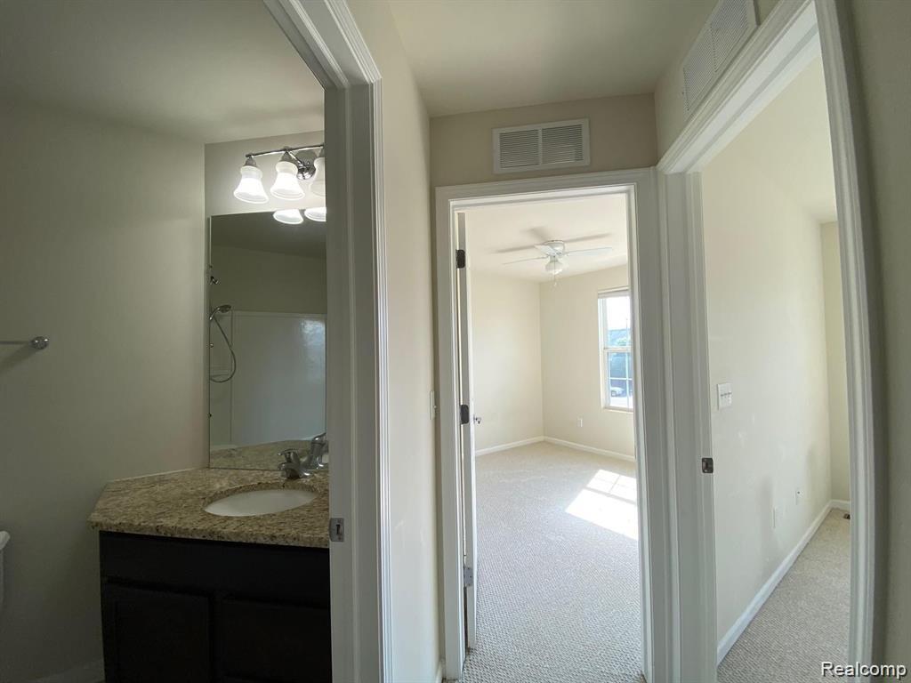 44563 Gwinnett Loop, Novi, MI — Photo 18