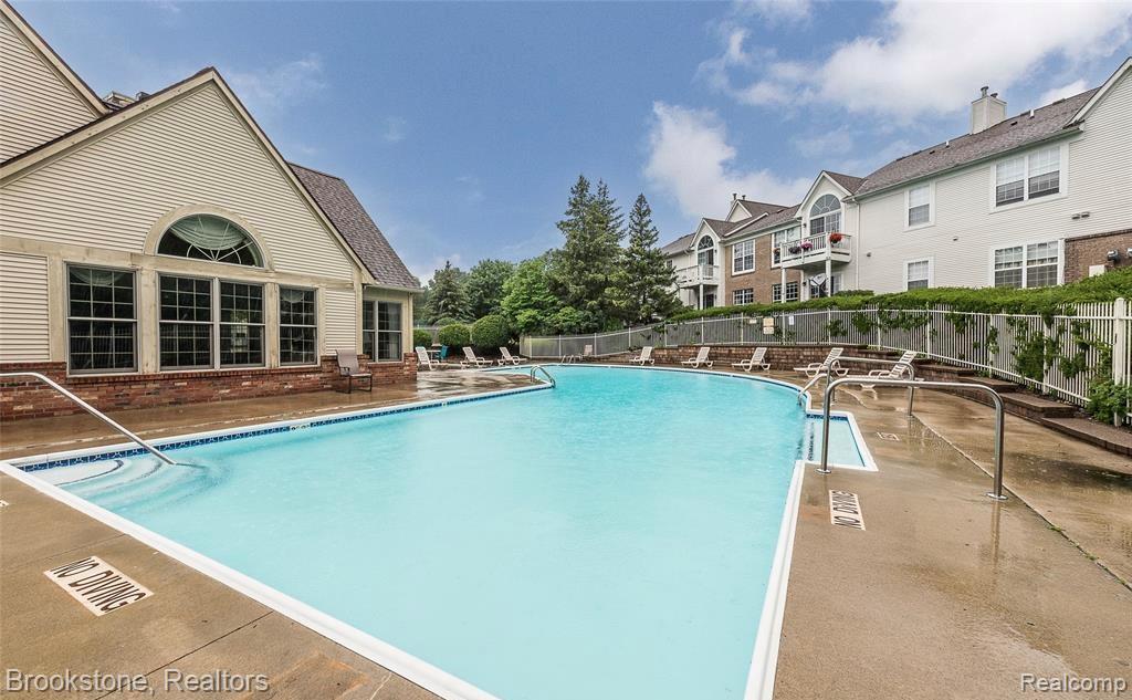 220 Oakbrooke Drive, 3, South Lyon, MI 48178 — Photo 38