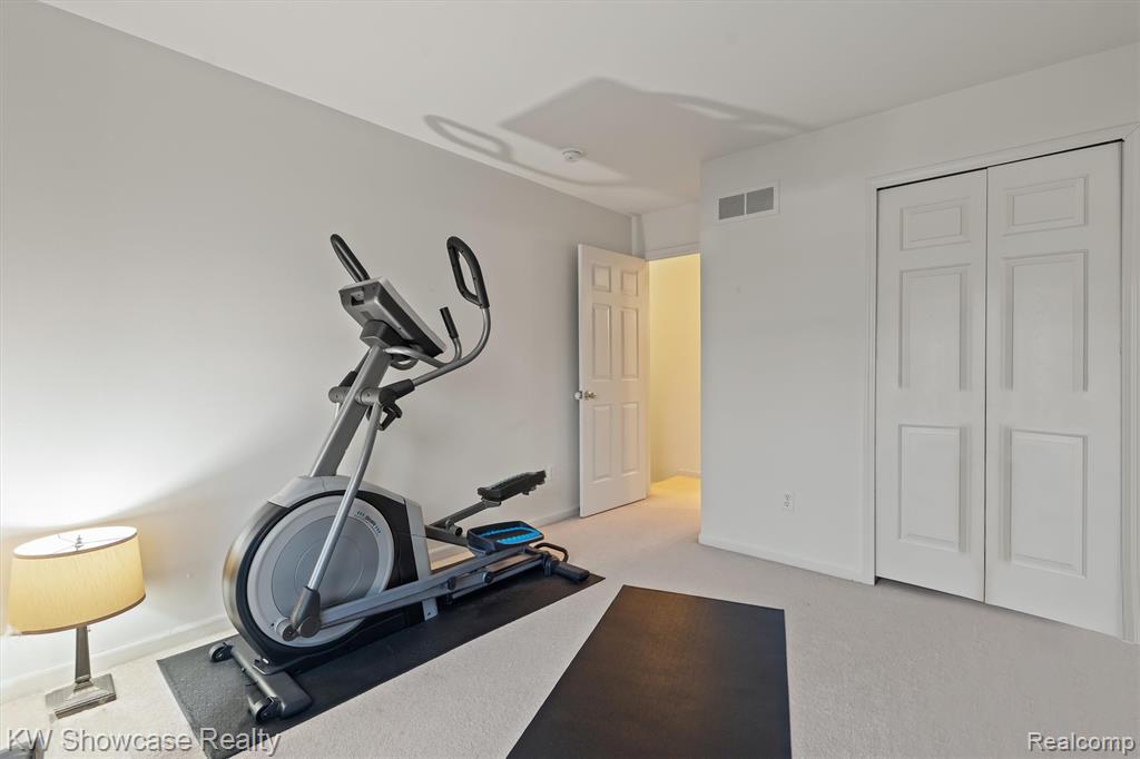 614 Napa Valley Drive, Milford, MI 48381 — Photo 22