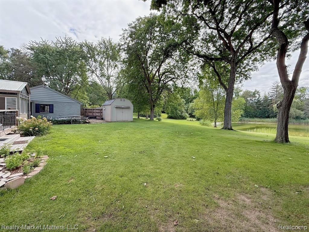 4424 Killarney Park Drive, Burton, MI 48529 — Photo 28