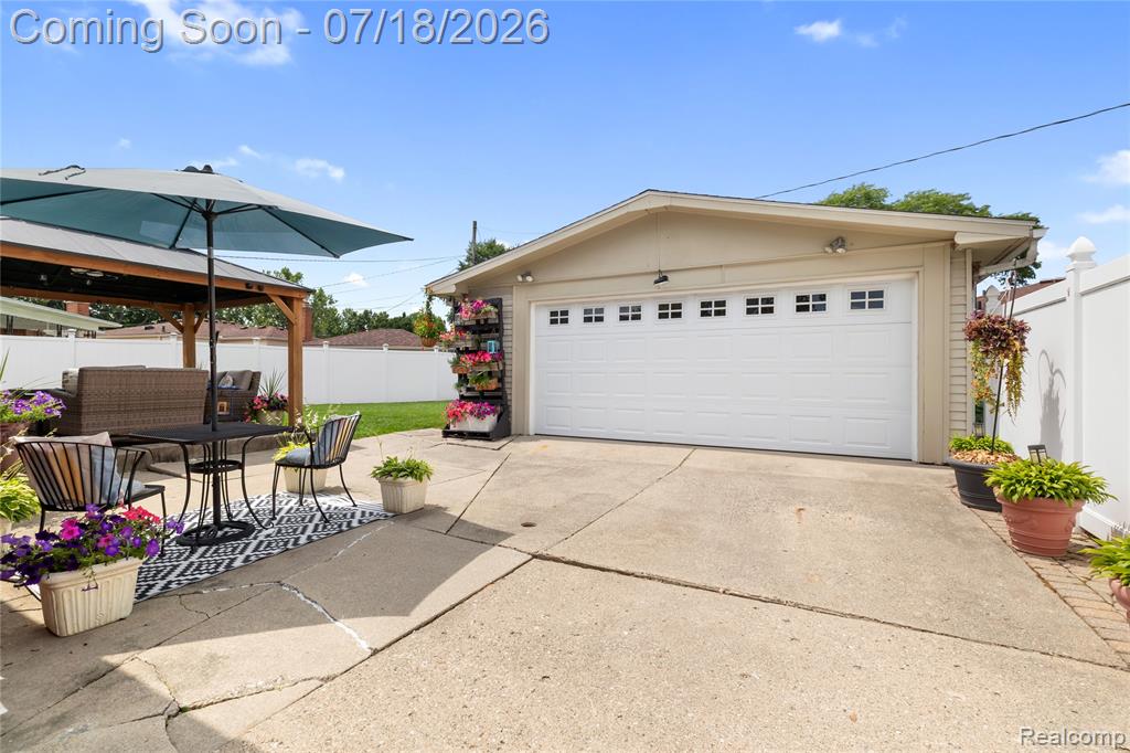 7837 Hugh Street, Westland, MI — Photo 37