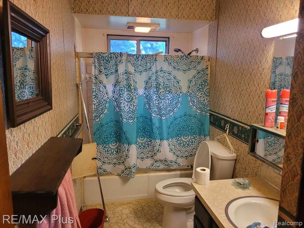 5253 BURNSIDE Road, North Branch, MI 48461 — Photo 20