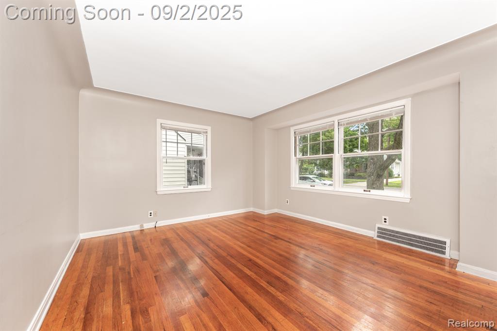557 N Harvey Street, Plymouth, MI 48170 — Photo 8