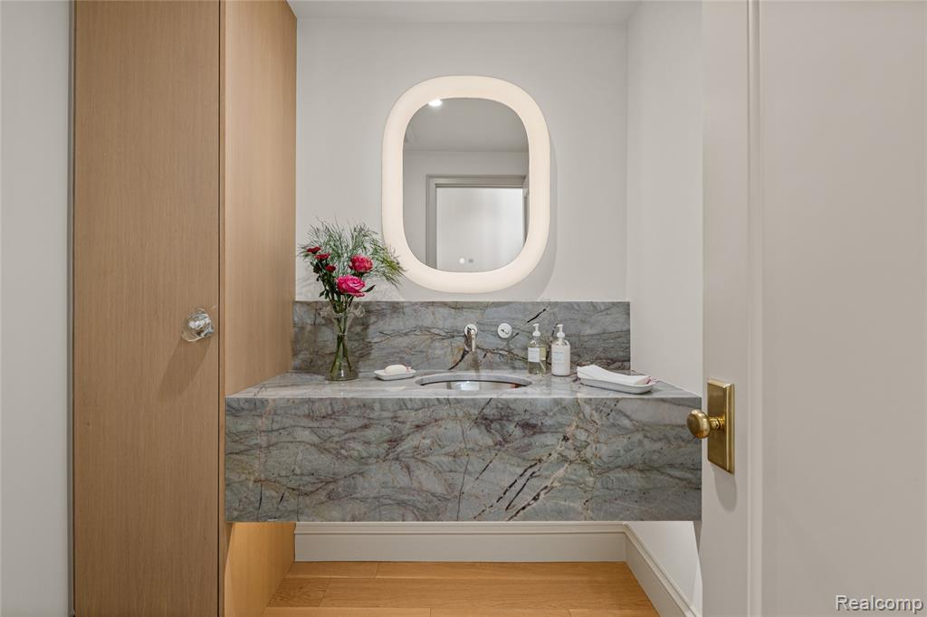 4806 Walnut Lake Road, Bloomfield Hills, MI 48301 — Photo 15