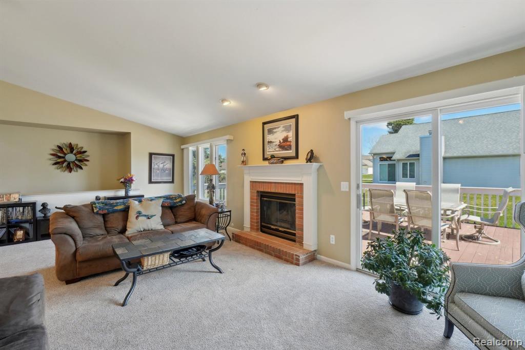 8061 ROSE Lane, Goodrich Vlg, MI — Photo 9