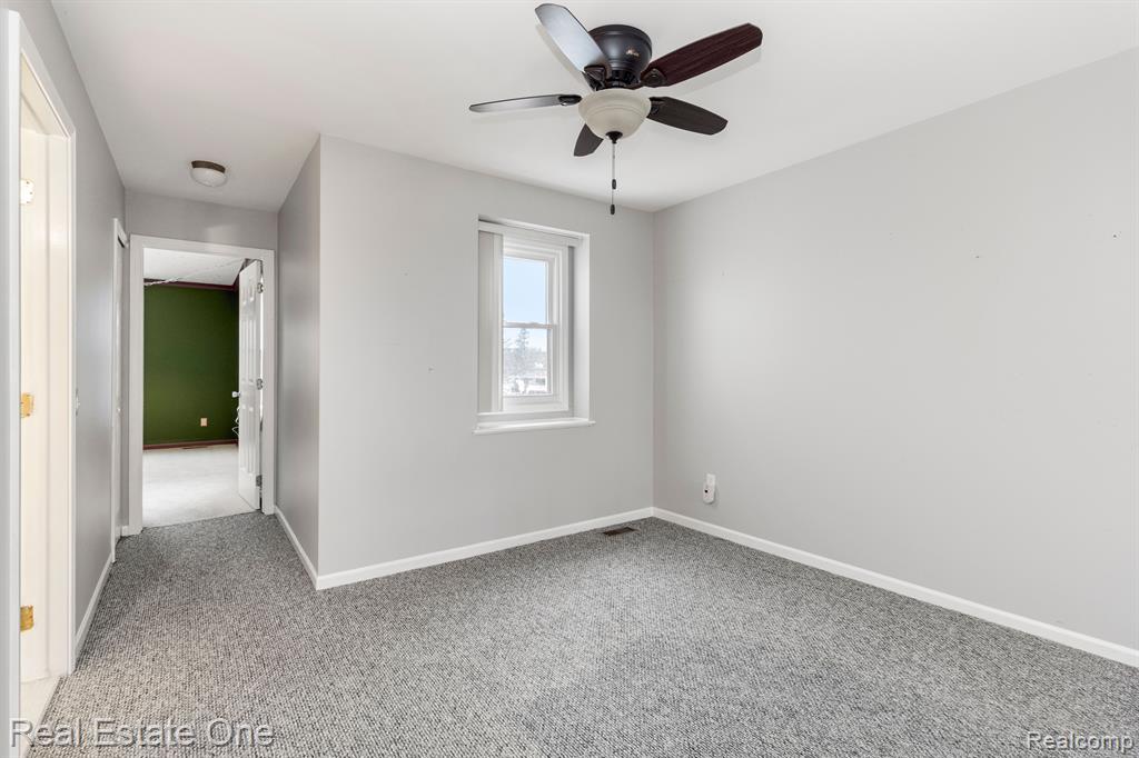 678 SUMMIT RIDGE Drive, Milford, MI 48381 — Photo 14