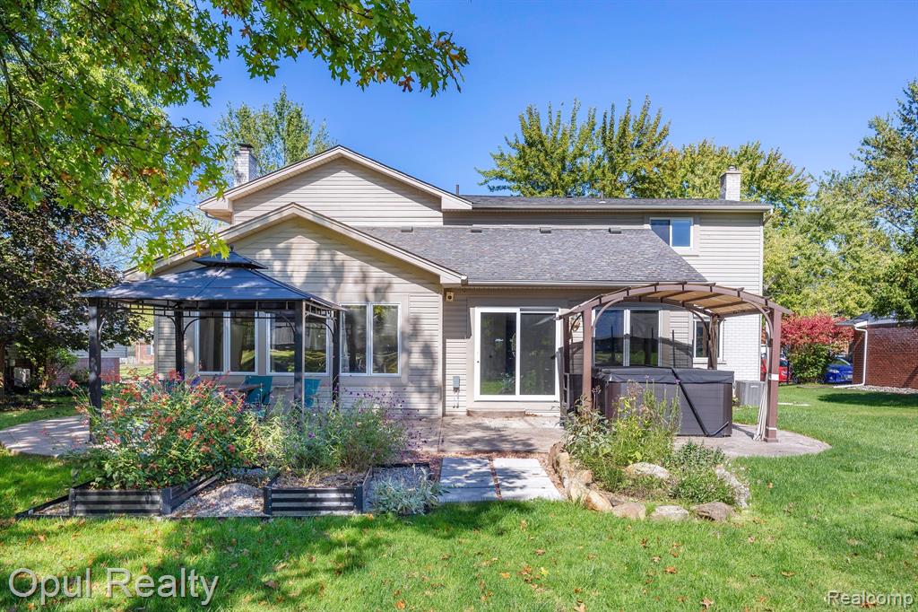 8469 CONCORD Road, Grosse Ile, MI 48138 — Photo 25
