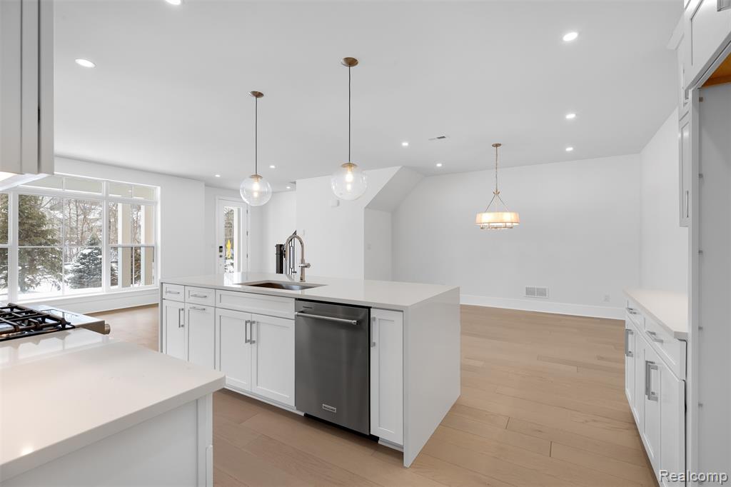 106 Apaloosa, Northville, MI, 48167