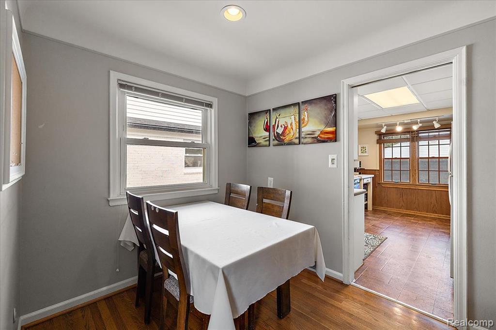 436 W Sunnybrook Drive, Royal Oak, MI 48073 — Photo 10