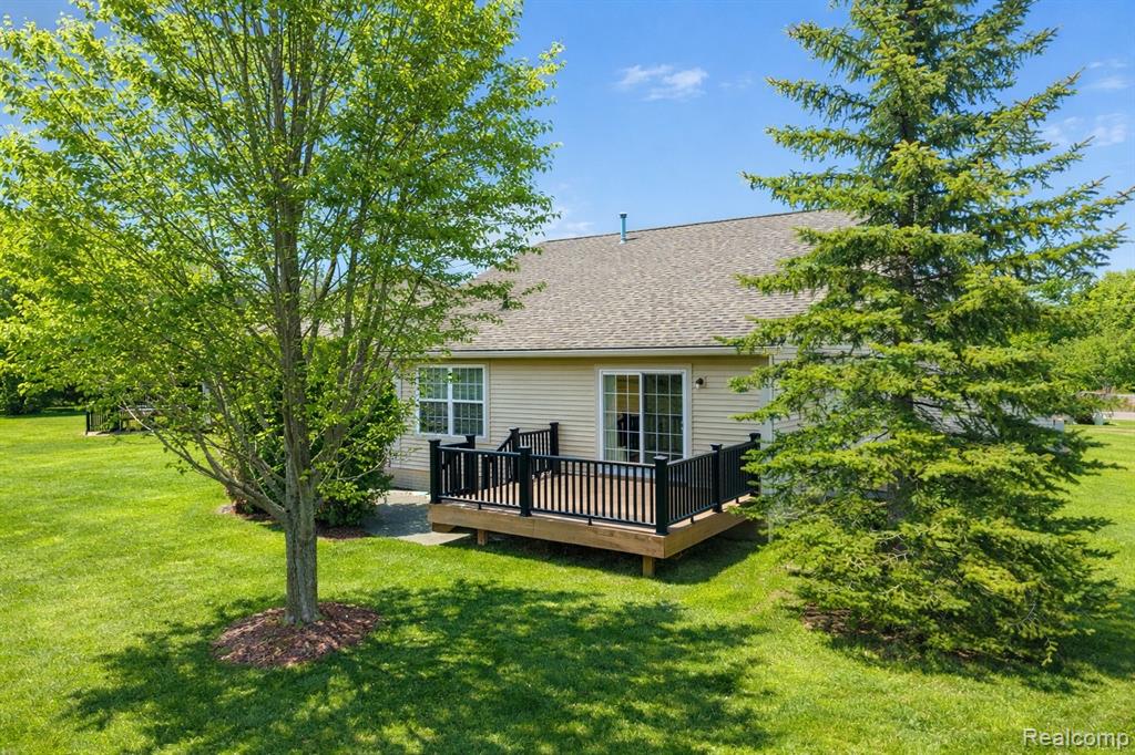 11126 Strathmore Court, Grand Blanc, MI 48439 — Photo 33