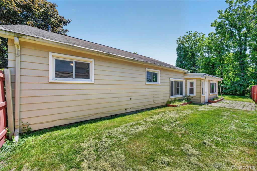 401 W Liberty Street, South Lyon, MI 48178 — Photo 35