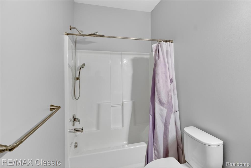 2298 Calibouge, 32, Commerce Twp, MI 48382 — Photo 31