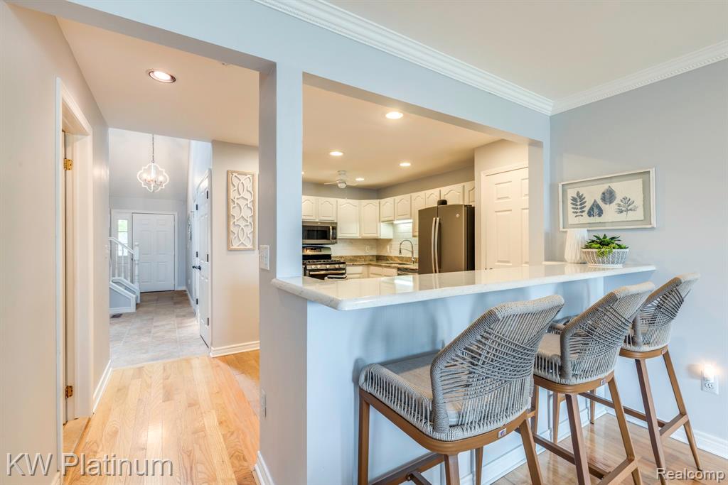 819 E Pointe, Port Huron, MI 48060 — Photo 11