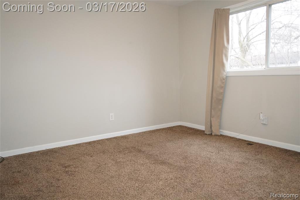 19552 Garfield, Redford, MI 48240 — Photo 17