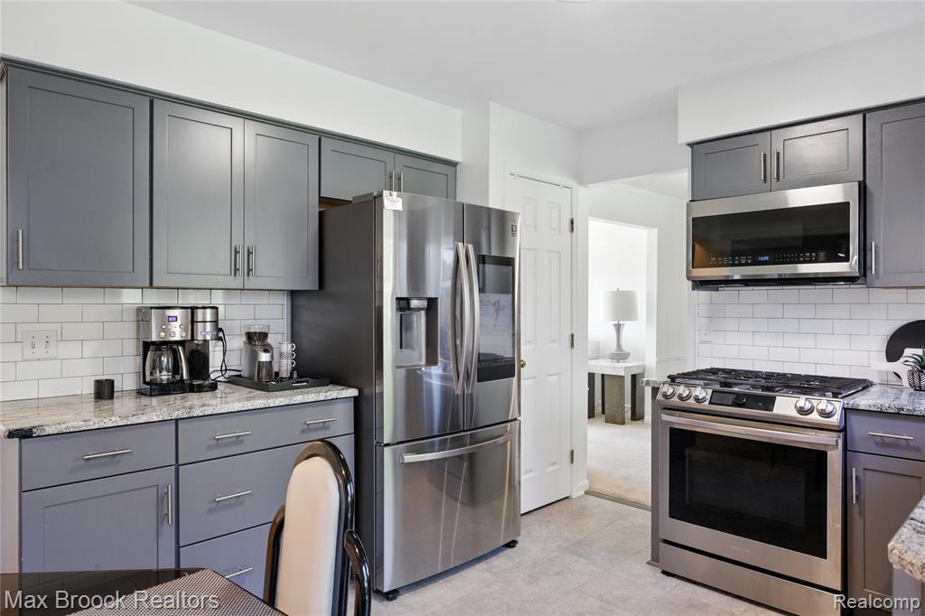44322 Vassar Street, Canton, MI 48188 — Photo 14