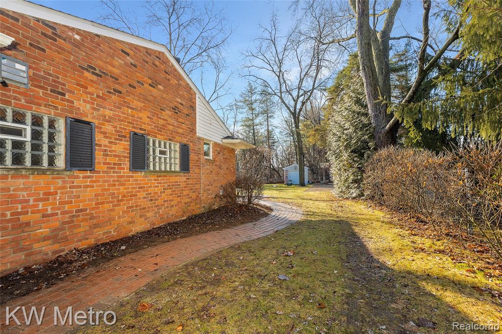 85 Stalwart Drive, Troy, MI 48098 — Photo 33