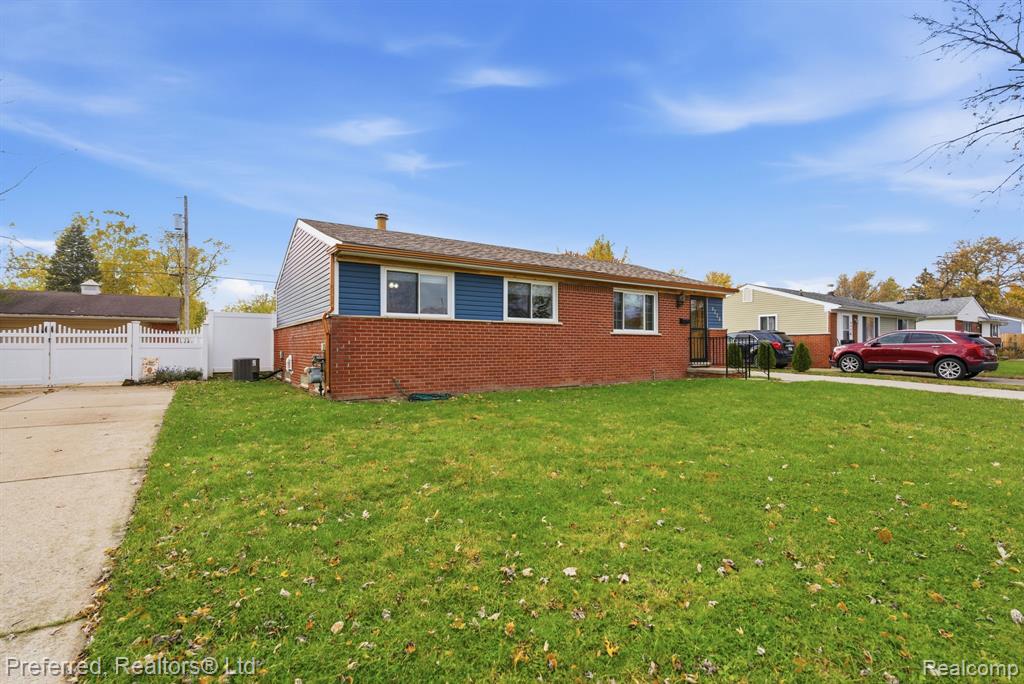 9358 Karen Street, Romulus, MI 48174 — Photo 2